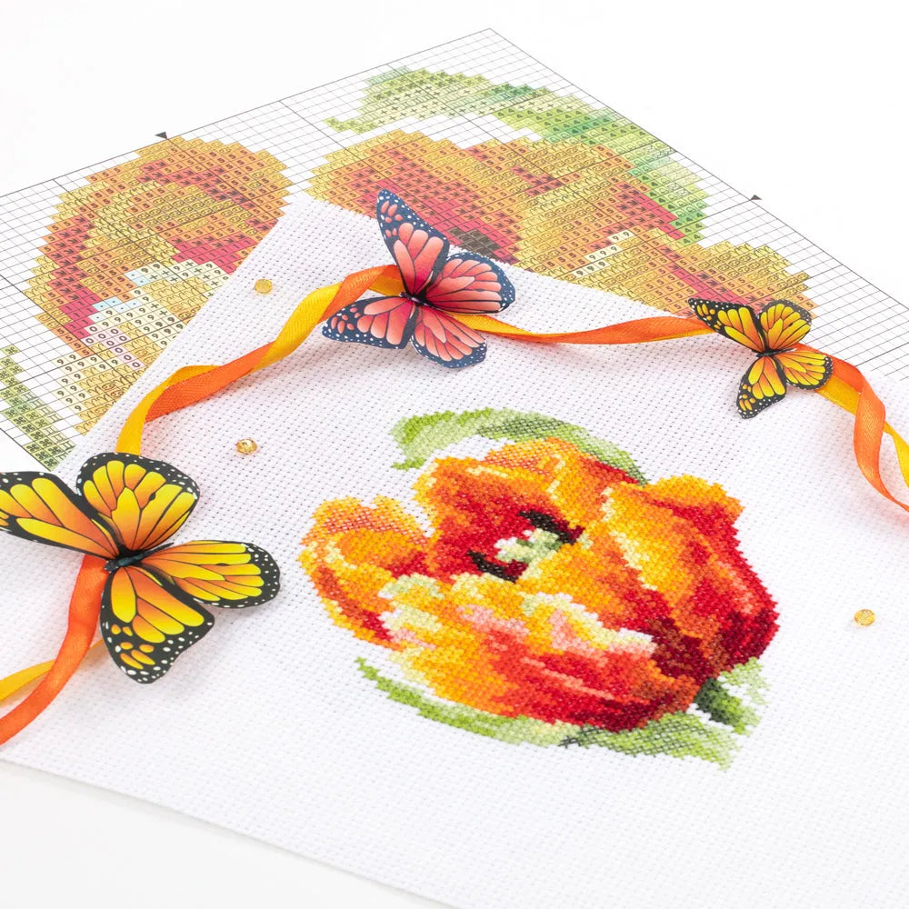 Red Tulip 150-010 Counted Cross-Stitch Kit