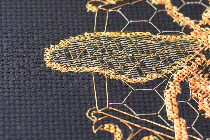 Counted Cross stitch kit - Golden bee