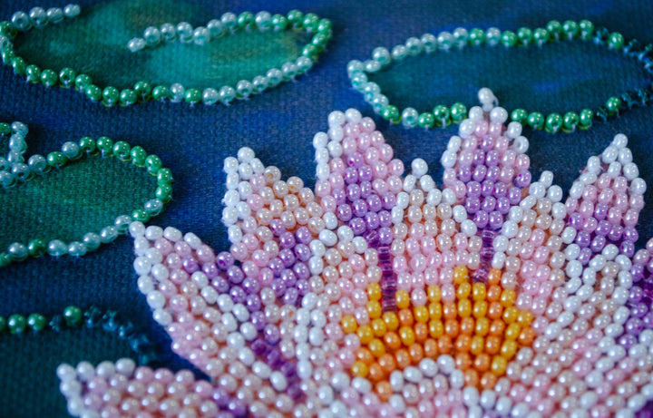 Mini Bead embroidery kit - Water lily AM-262