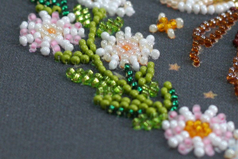 Mid-sized Bead Embroidery kit - Honey dream