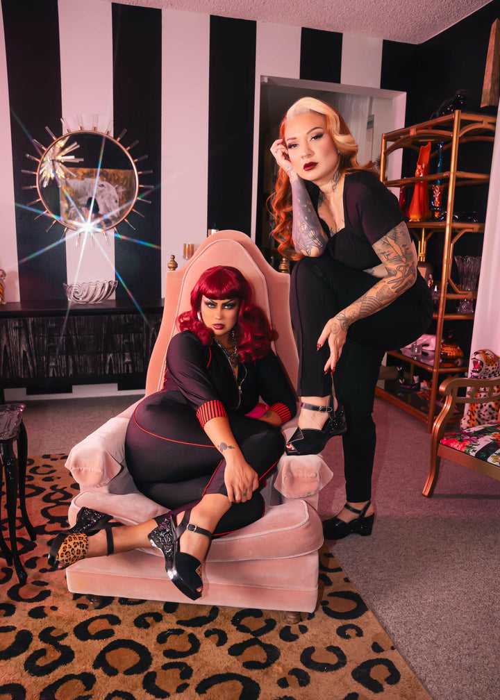 the Momento Mori - in Black Snake on Black