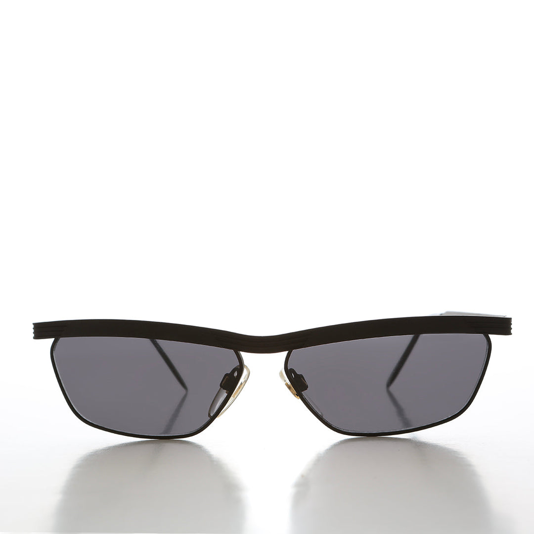 90s Curved Gold Black Frame - Yara