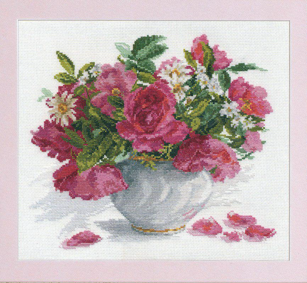 Blooming garden. Roses and Daisies 2-25 Counted Cross-Stitch Kit