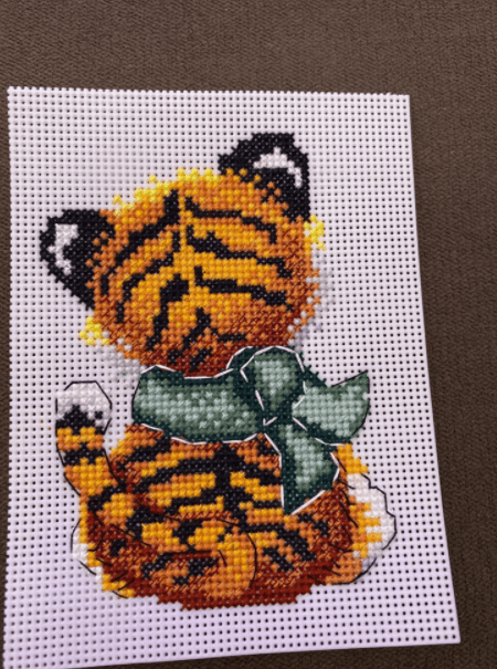 Christmas Tree Ornament. Baby Tiger P-588 Plastic Canvas Counted Cross Stitch Kit