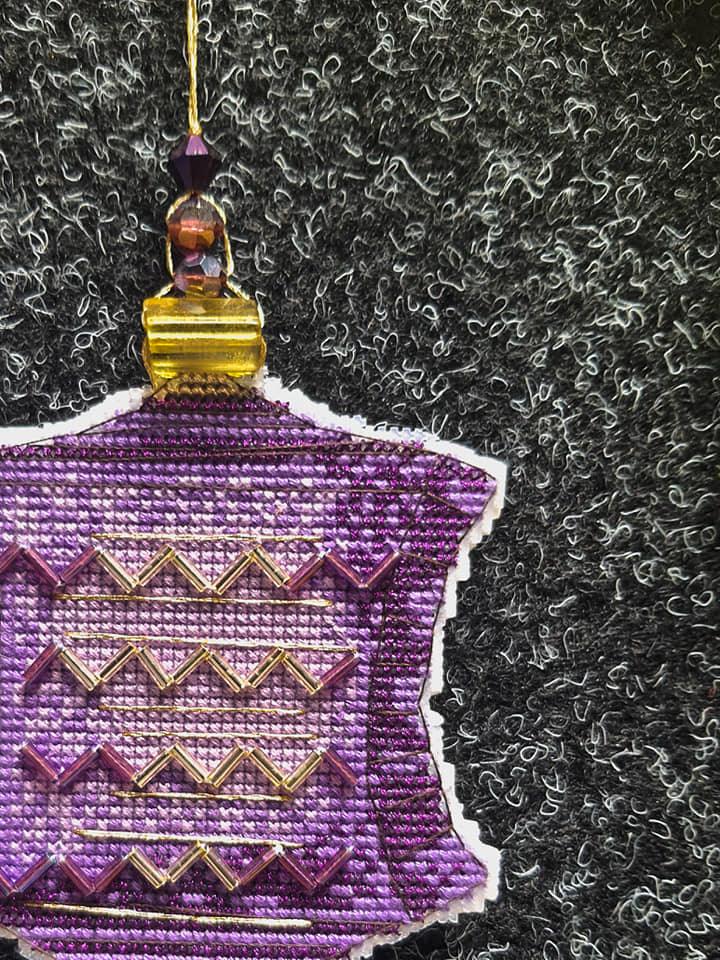 Christmas tree toy. Plastic Canvas Cross-stitch kit T-42C "Colorful lanterns"