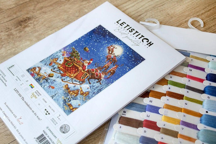 Counted Cross Stitch Kit The reindeers on their way! Leti958