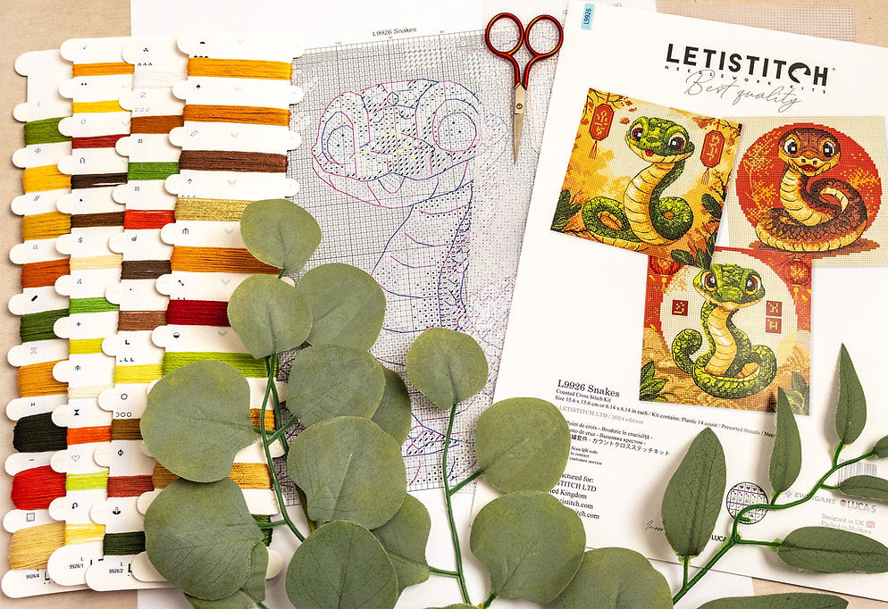 Snakes L9926 Counted Cross Stitch Kit