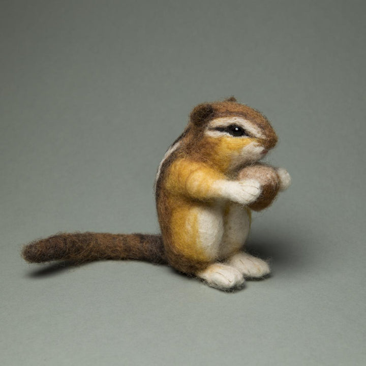 Felting kit Small chipmunk V-146C