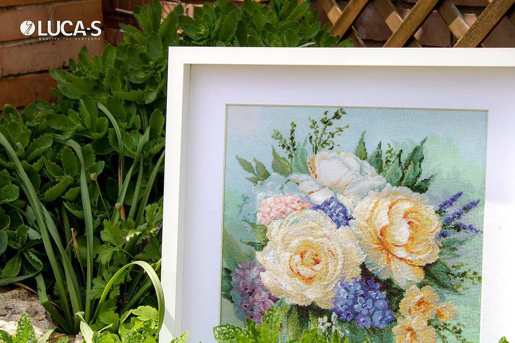Floral bouquet B2370L Counted Cross-Stitch Kit