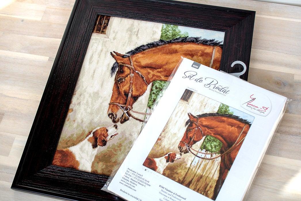 Hunter and Foxhound B580L Counted Cross-Stitch Kit