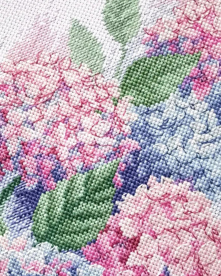 Graceful Hydrangeas R2139 Counted Cross Stitch Kit