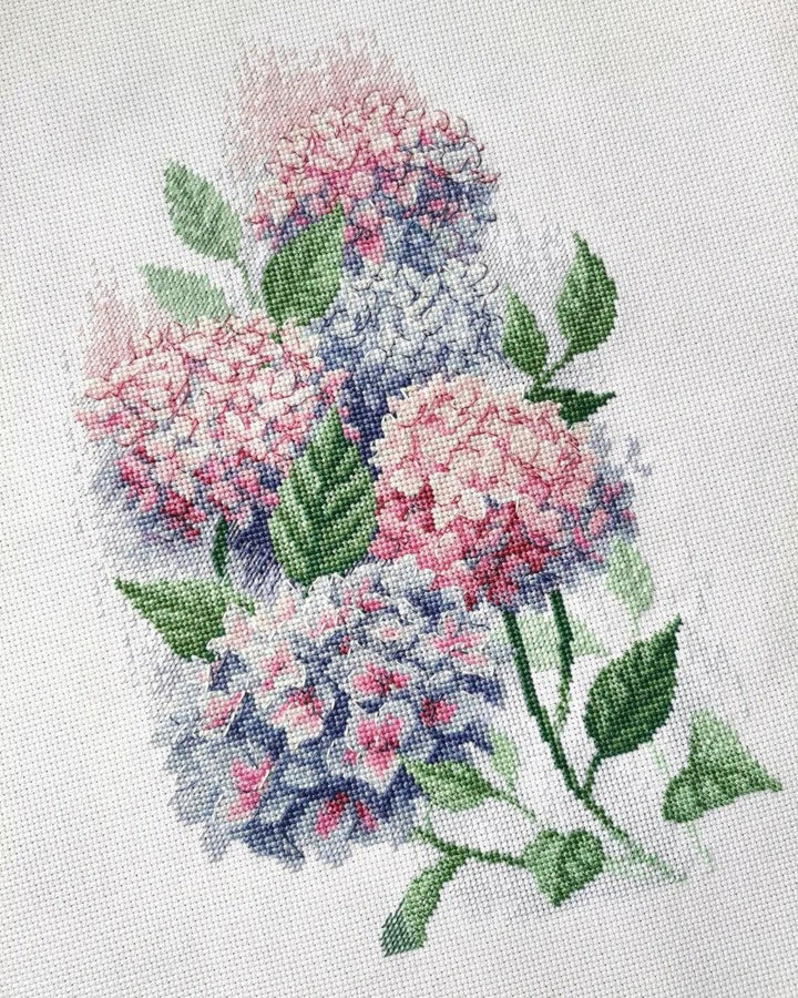 Graceful Hydrangeas R2139 Counted Cross Stitch Kit