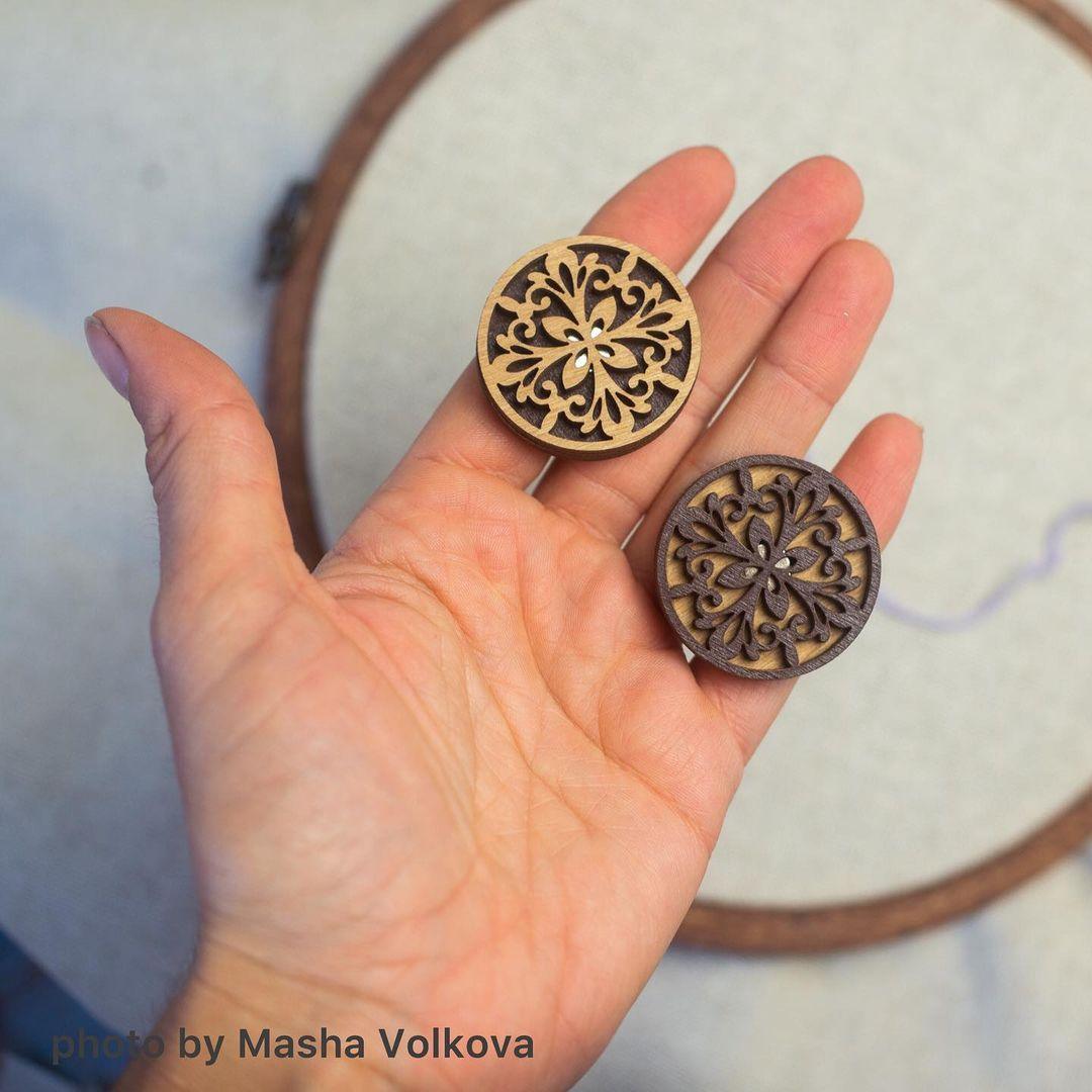 Magnetic double-sided needle holder FLMH-037(W)