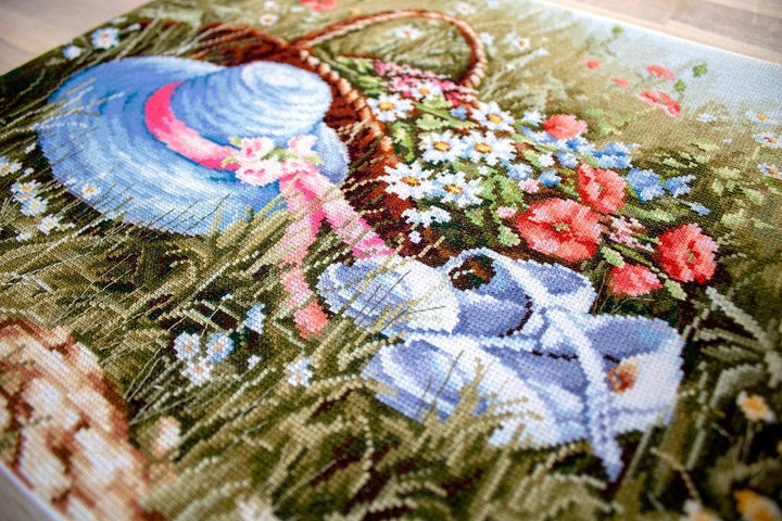 Meadow with poppies BU4020L Counted Cross-Stitch Kit