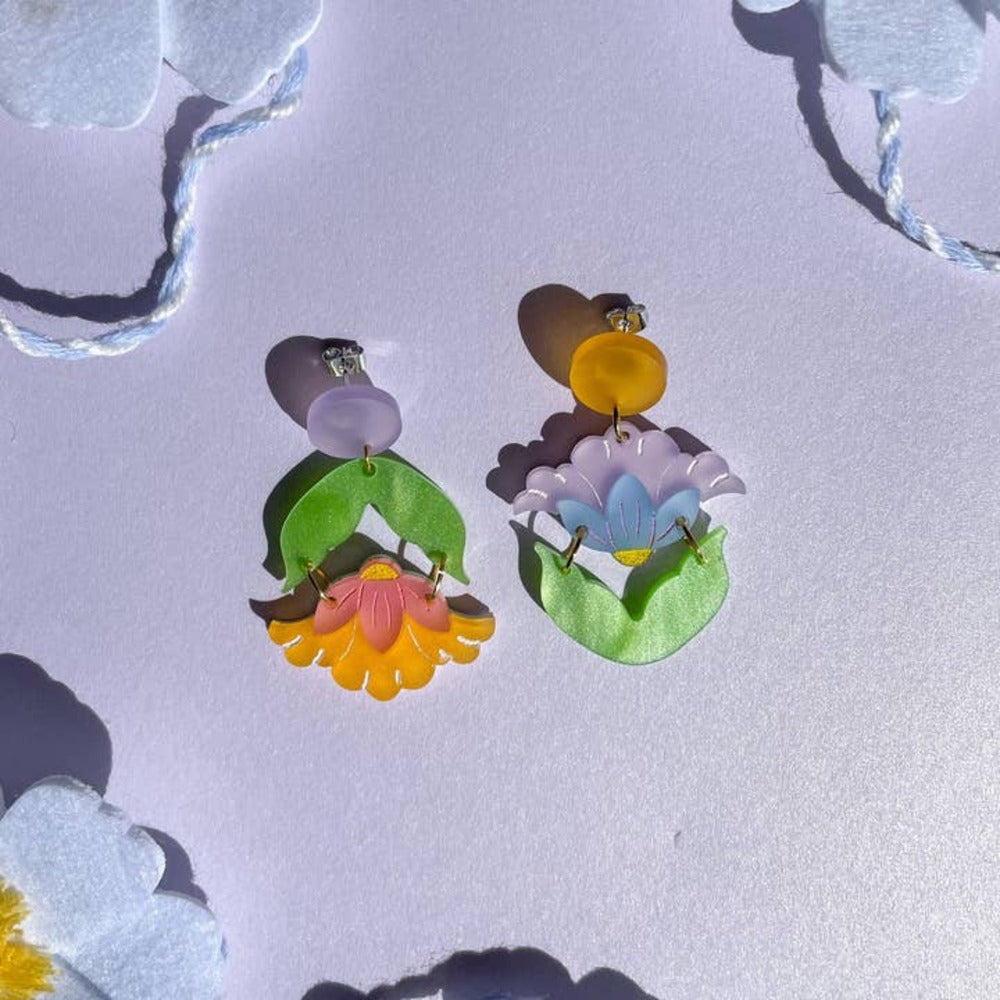 Mismatch Blooming Daisy