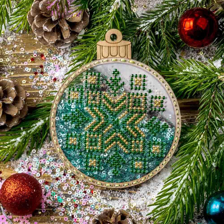 Set for embroidery with beads on a plastic base FLPL-059