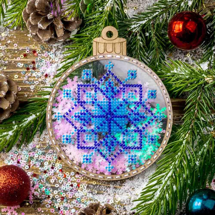 Set for embroidery with beads on a plastic base FLPL-063