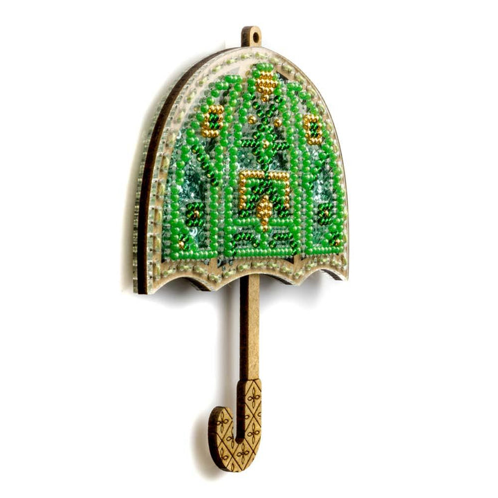Set for embroidery with beads on a plastic base FLPL-071