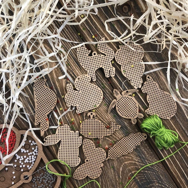 Set of blanks for embroidery on wood FLSW-005
