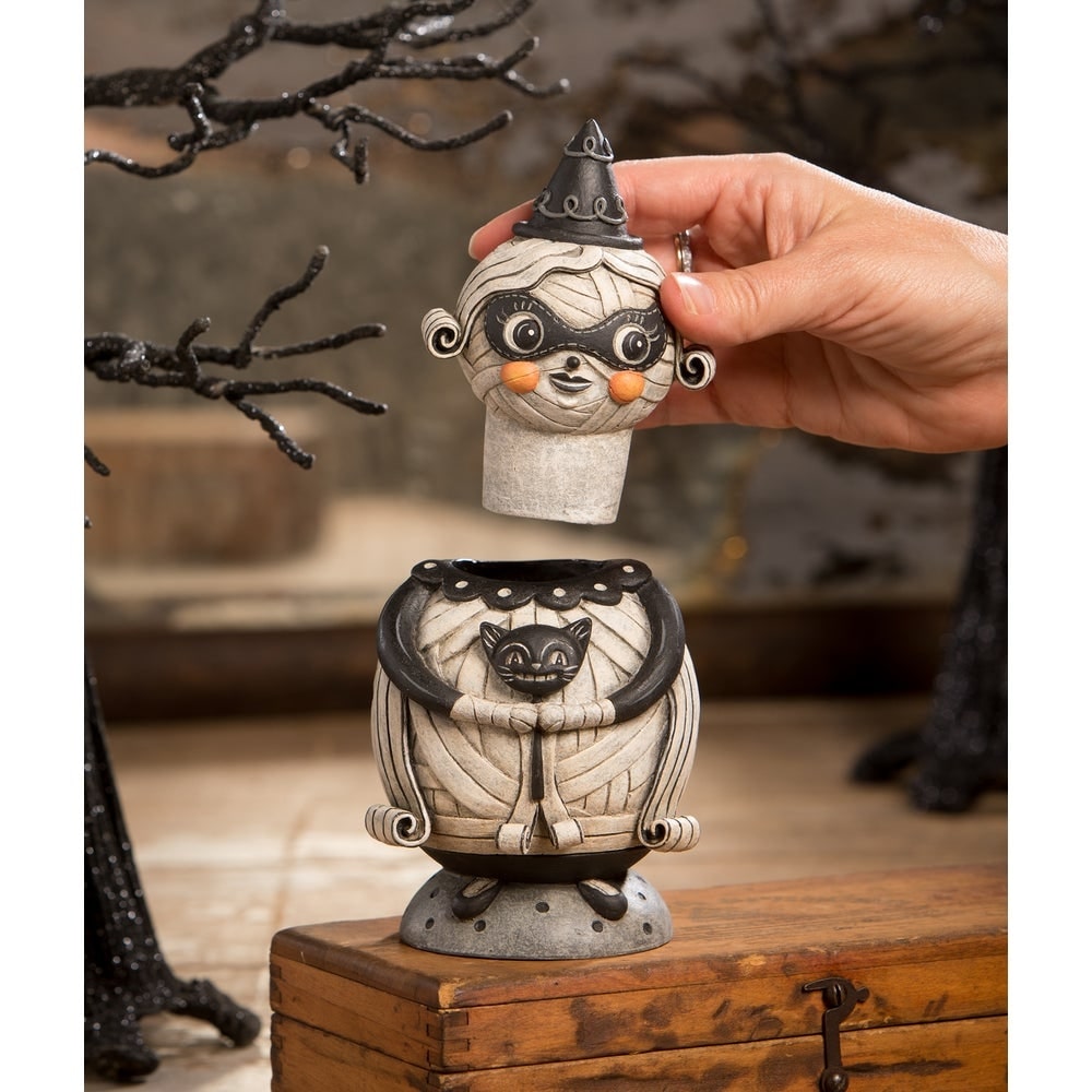 Johanna Parker Grinning Mumma Mia Spooks Jar Bethany Lowe Halloween 2024