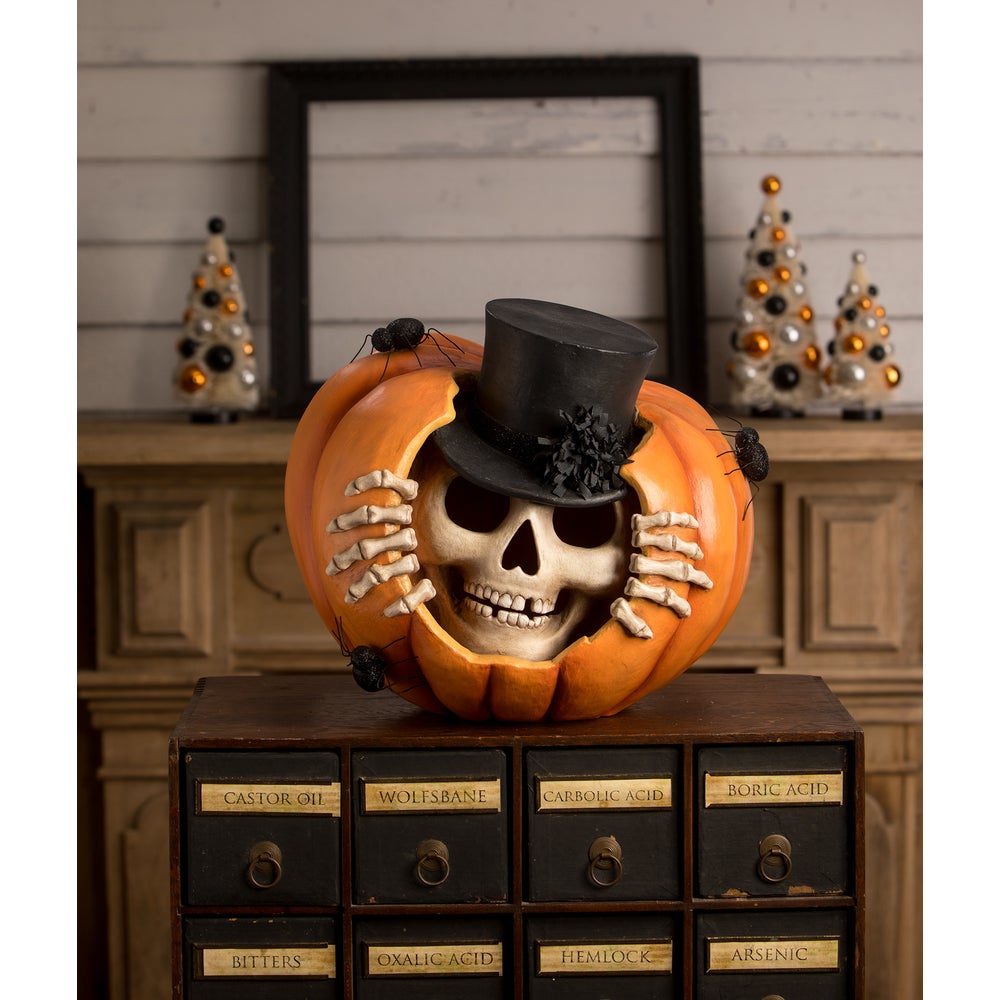 Peek-A-Boo Skelly by Bethany Lowe image