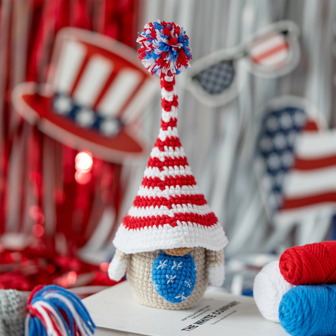 Patriotic Gnome Amigurumi DIY Crochet Kit Wizardi F07N8-M195