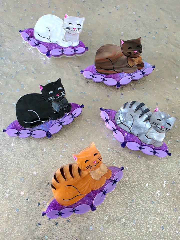 Loaf cat brooch pin - image 2