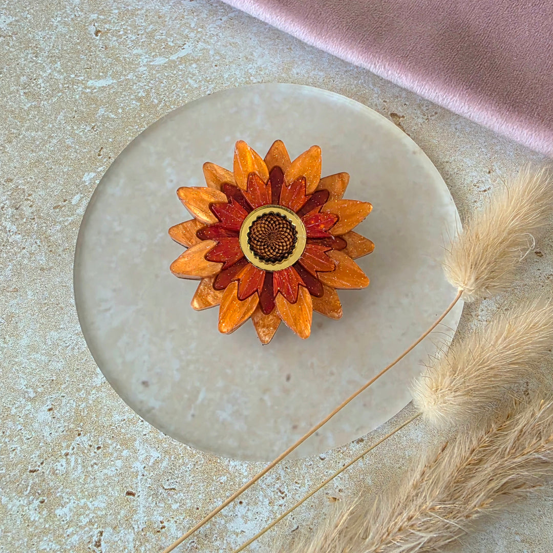 Gerbera daisy floral brooch or necklace - image 3
