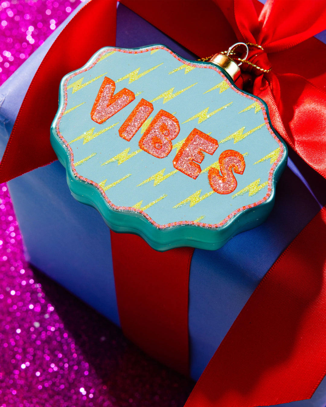 Scallop Ornament - Vibes