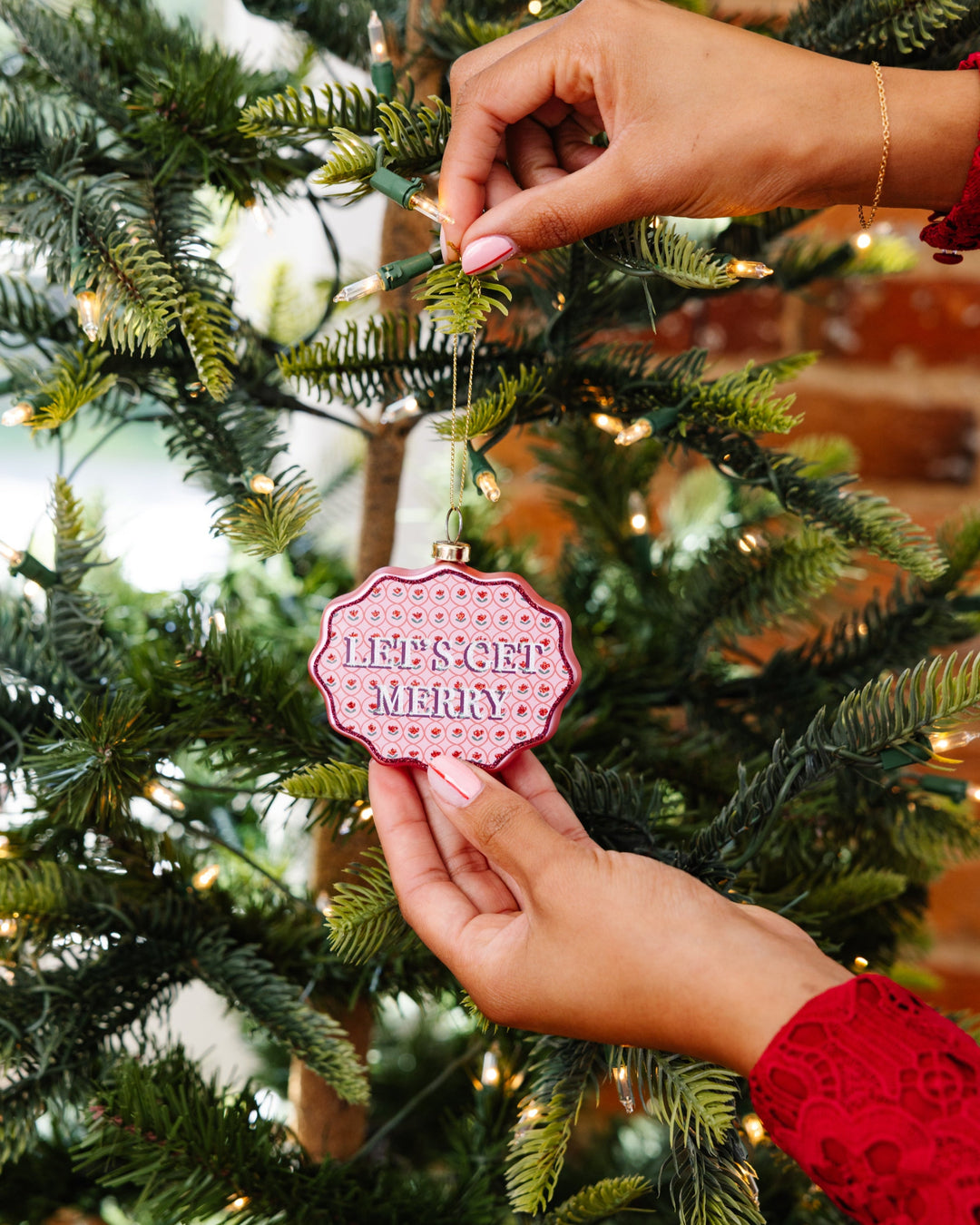 Scallop Ornament - Let's Get Merry