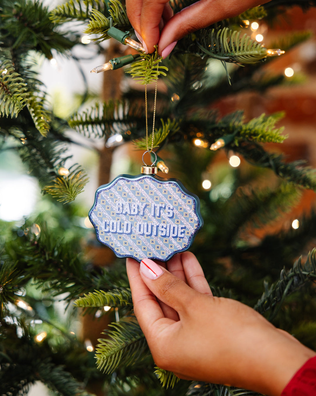 Scallop Ornament - Baby It's Cold Outside