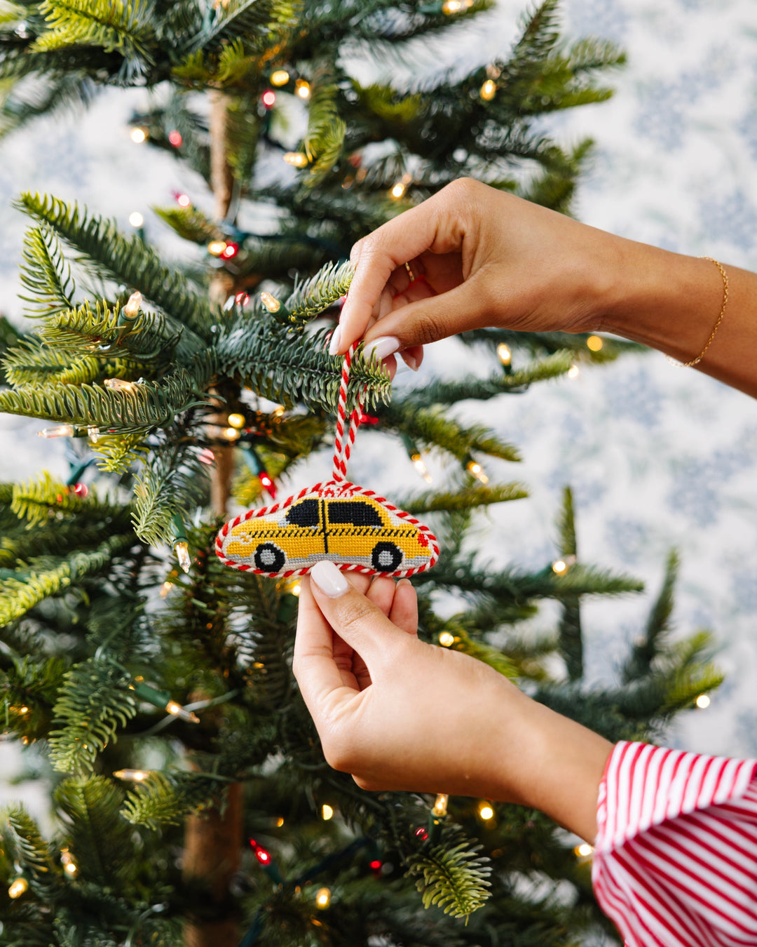 Needlepoint Icon Ornament - Taxi Cab