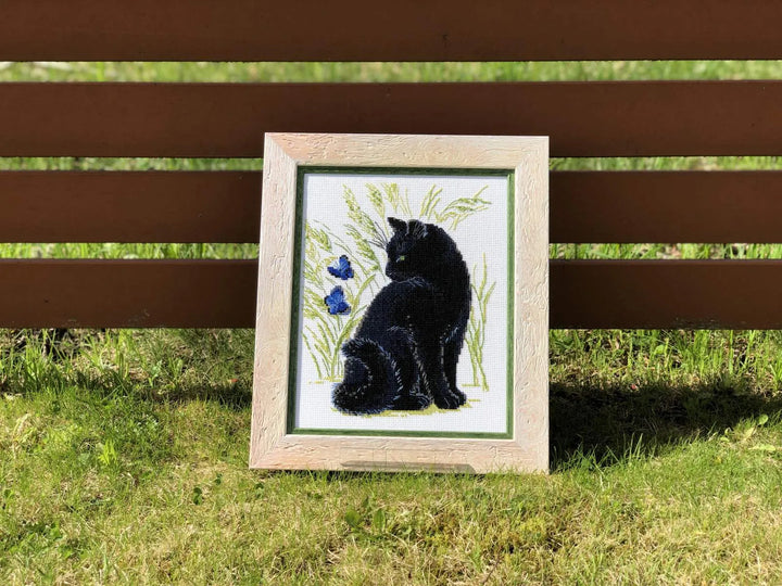 Black Cat R2001 Counted Cross Stitch Kit