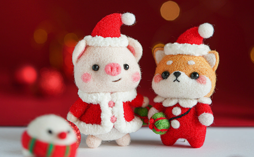 Puppy in Christmas Costume Needle Felting Kit. Wizardi DIY Wool Craft Kit F07N8-W151