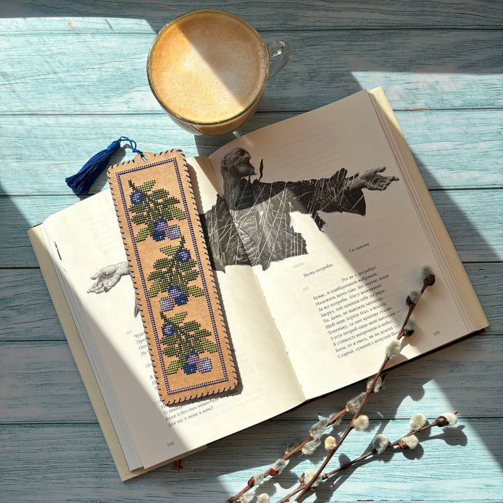 Blueberry Cardboard Embroidery Bookmark Kit by Wonderland Crafts WLZ-006