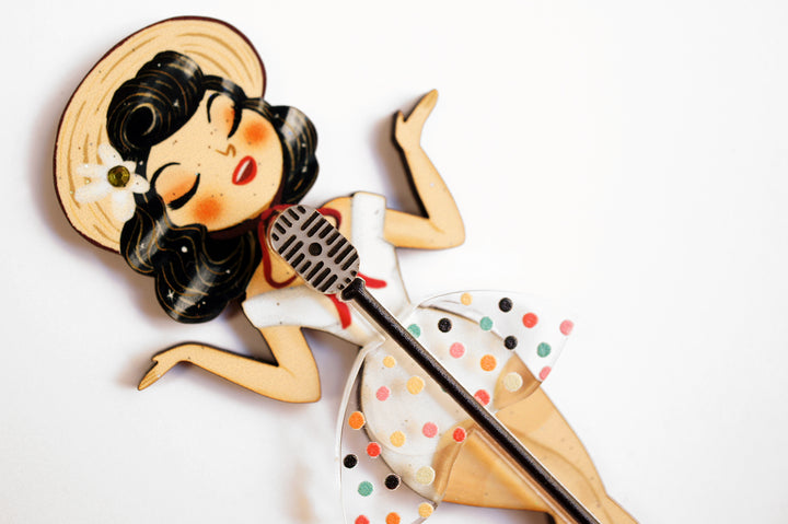 Pin Up Singer w/ Victrola Brooch by Laliblue