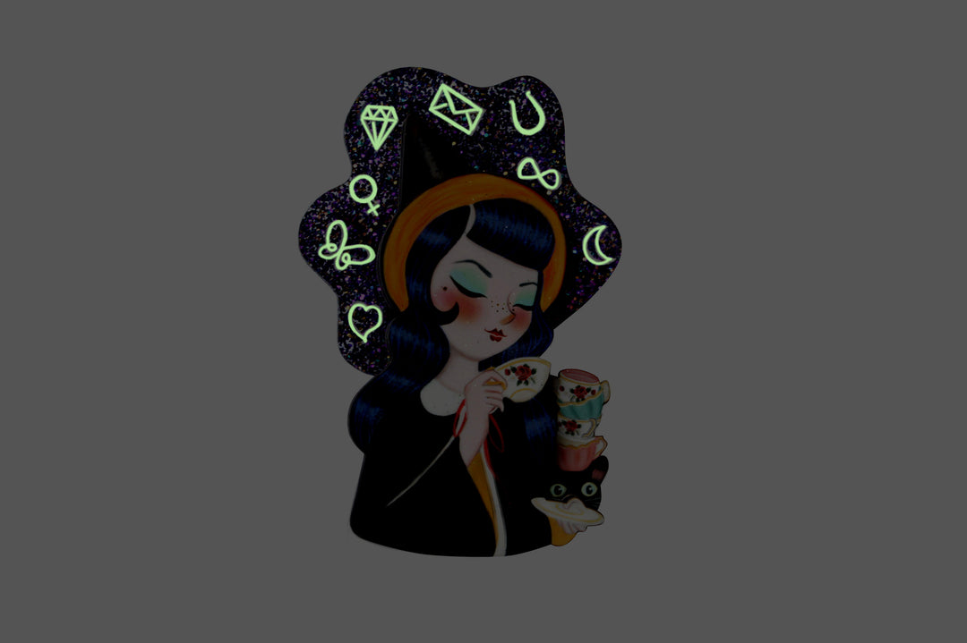 Witch Reading Tasseomancy Brooch by Laliblue
