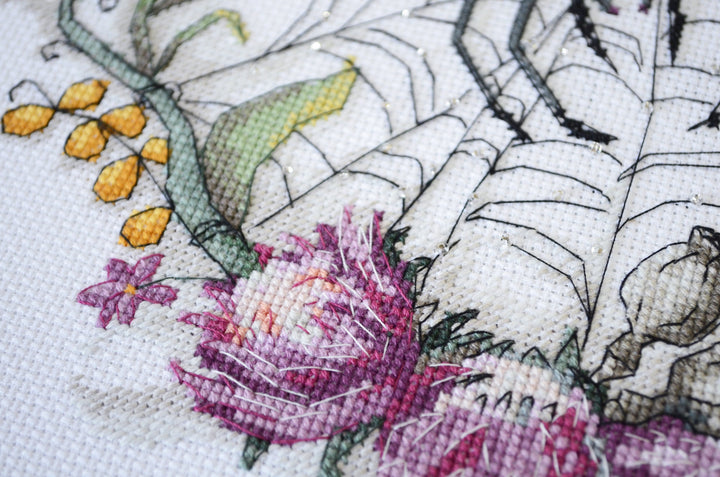 Cross-stitch kit - Lace of the Invisible World AH-266