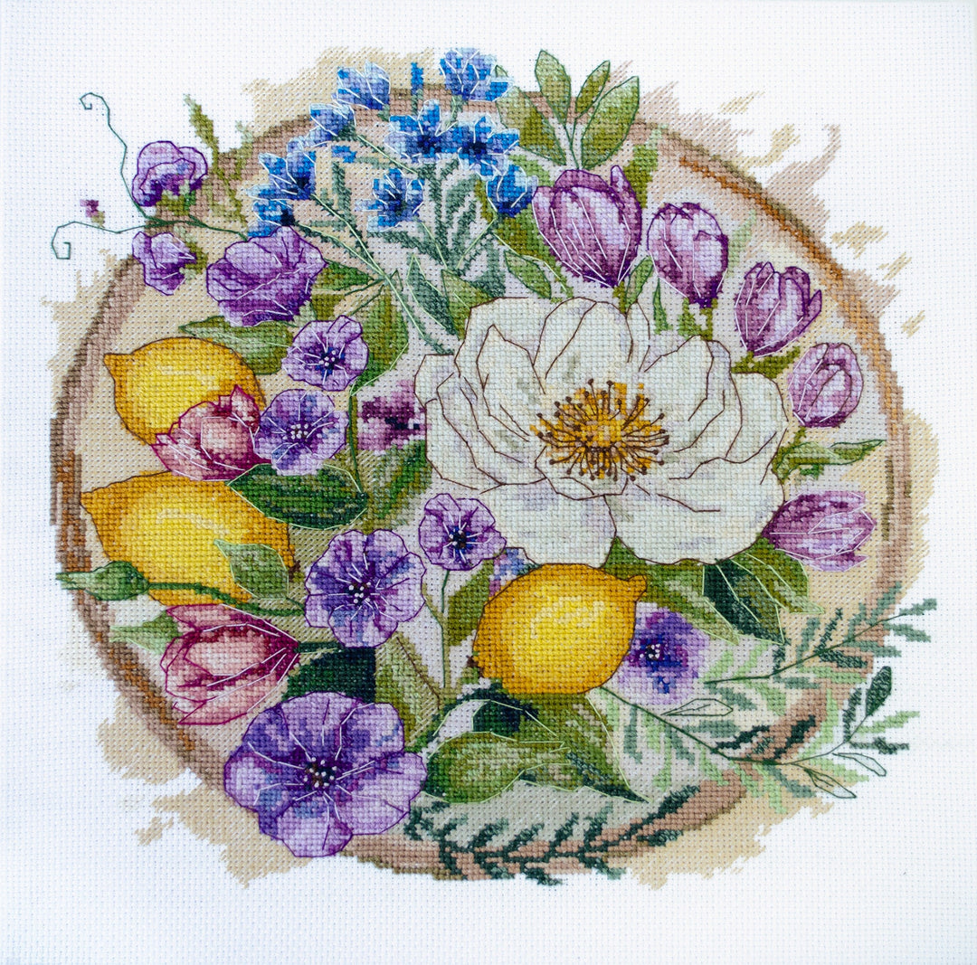 Cross-stitch kit - A floral moment AH-287