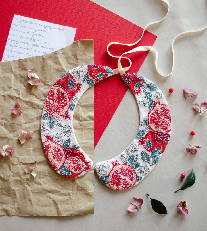 Counted Cross stitch kit - Collar Pomegranate Temptation
