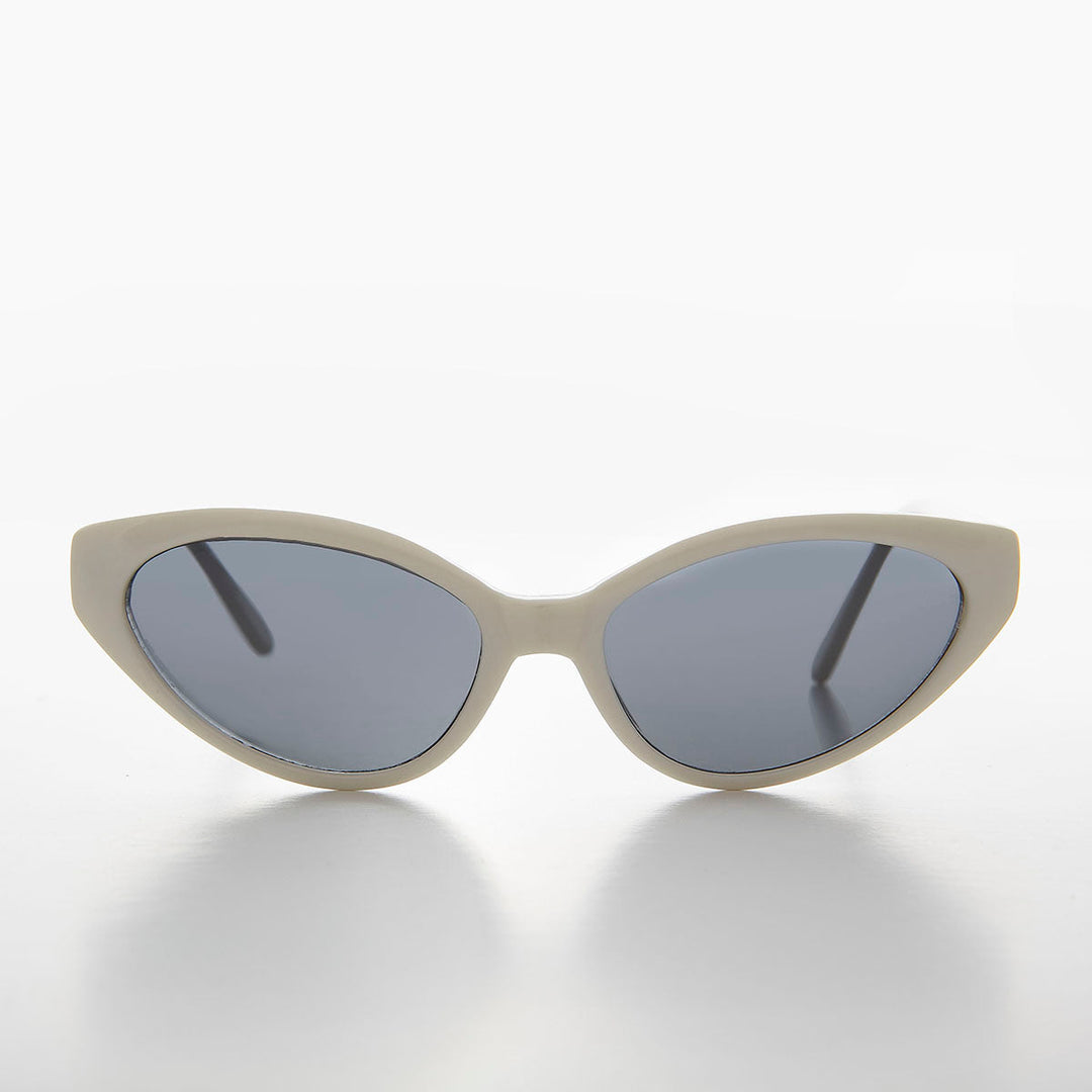 Shallow Lens Extreme Cat Eye Sunglass - Alexa