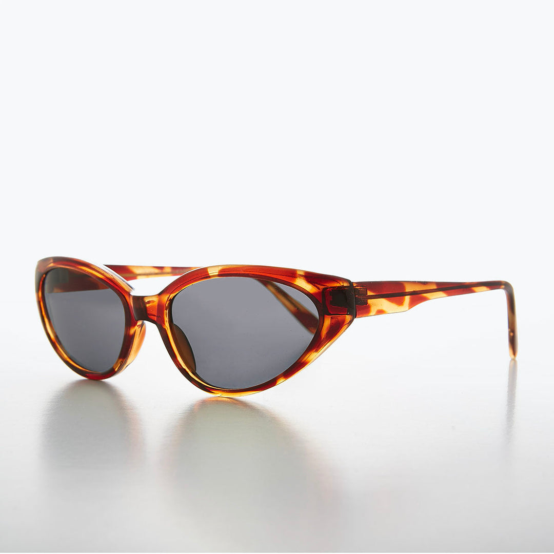 Shallow Lens Extreme Cat Eye Sunglass - Alexa