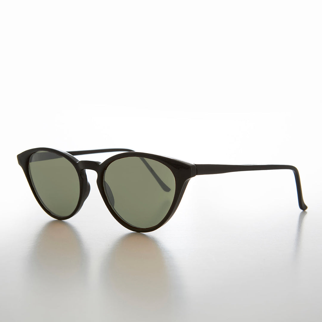 Women's Round Cat Eye Sunglass with Keyhole Bridge - Allie