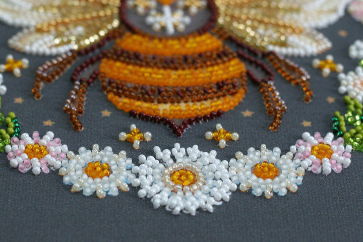 Mid-sized Bead Embroidery kit - Honey dream
