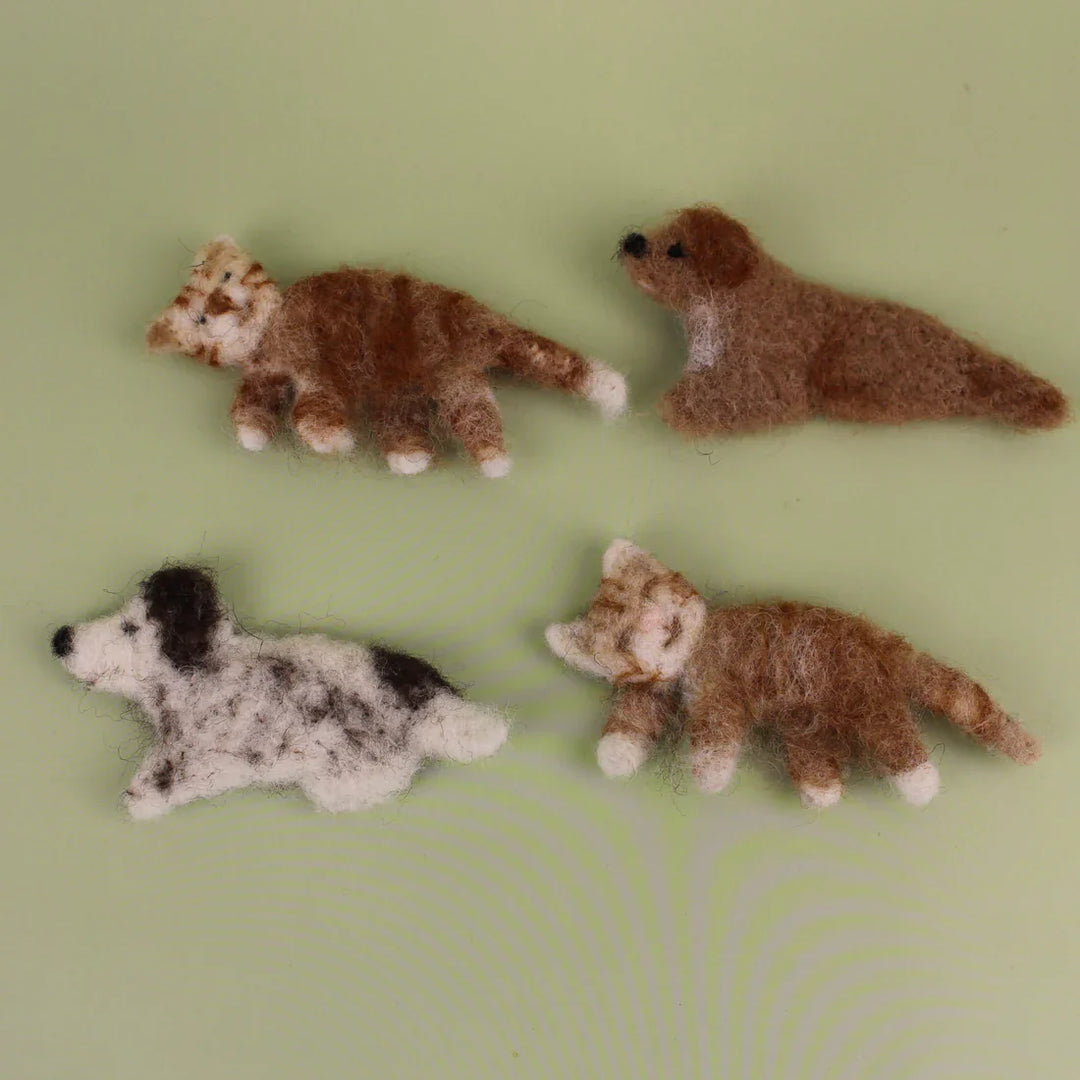 Dog and Cat Magnet Needle Felting Kit by The Makerss DogandCatMagnetNeedleFeltSmallKit
