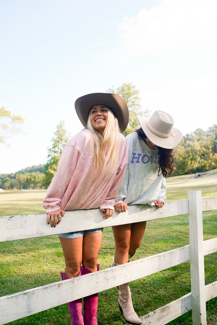 Howdy - Camo Vintage Crew-Neck Sweatshirt