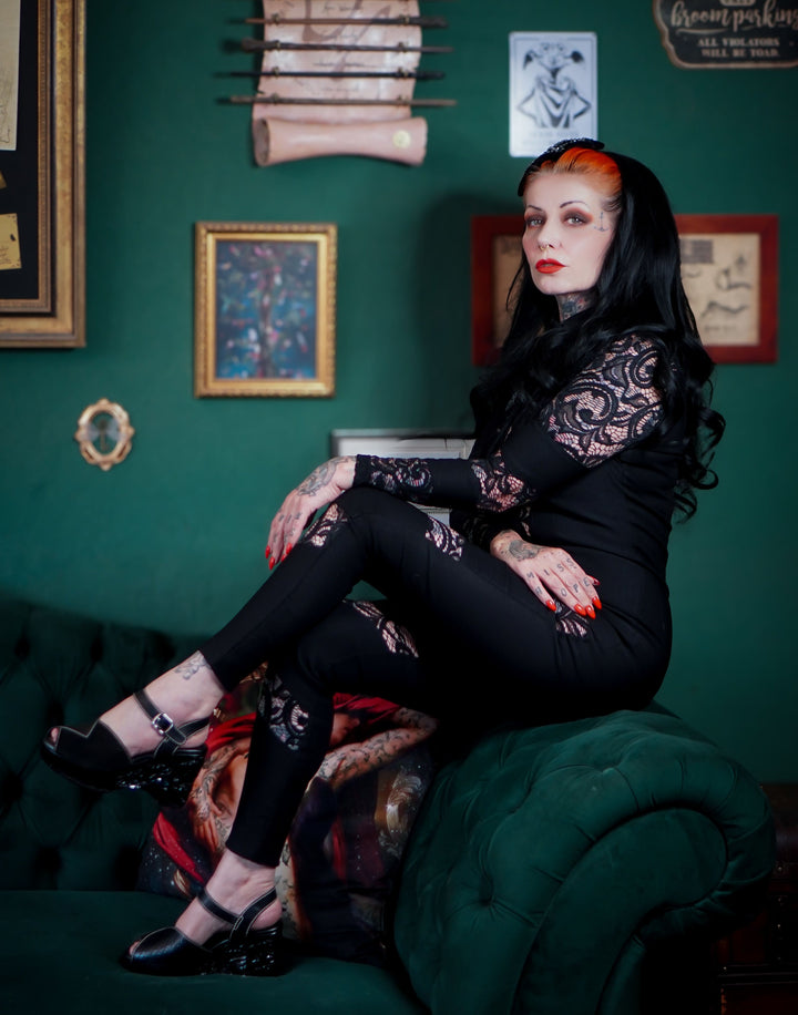 the Momento Mori - in Black Snake on Black