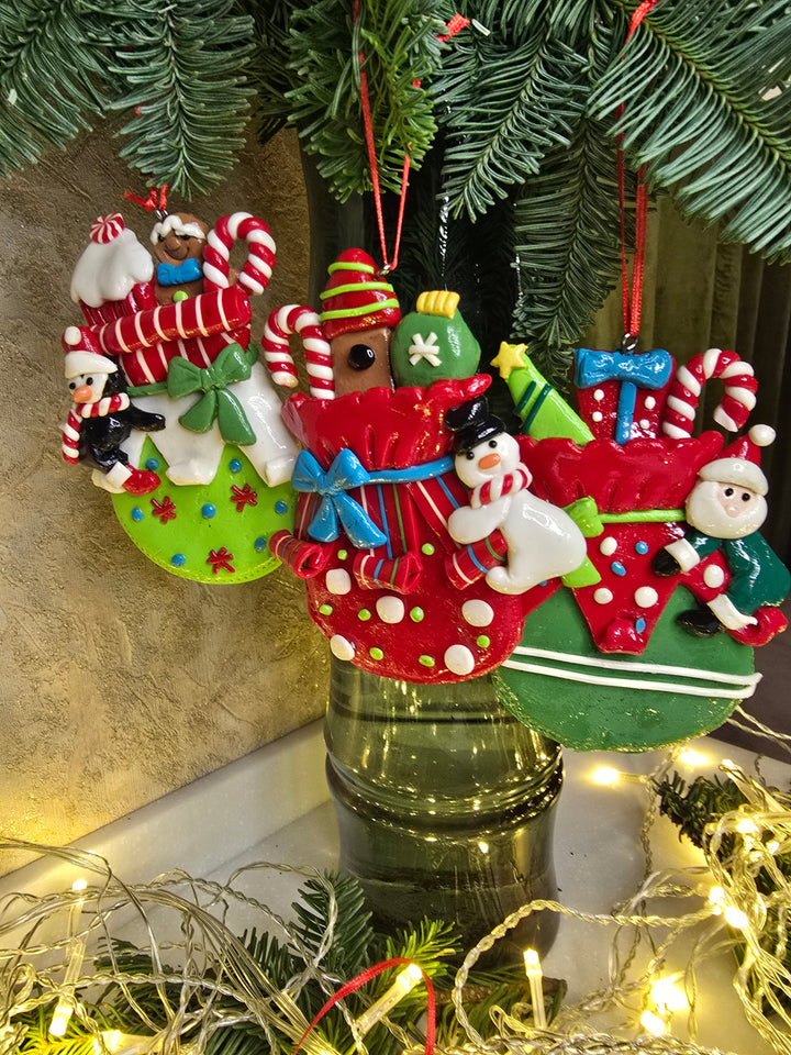 Christmas Ornament - Glossy Gingerbread Gift Bag with Santa. Wizardi Festive Decoration F07-N2-11-AA440C