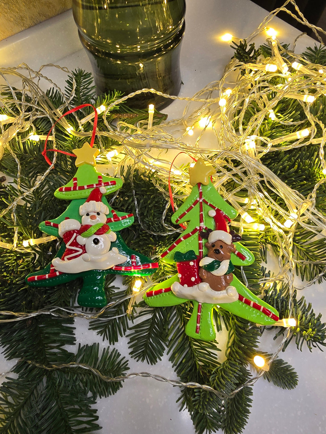 Christmas Ornament - Glossy Gingerbread Tree with Reindeer. Wizardi Festive Decoration F07-N2-12-AA453A