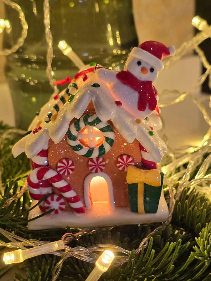 Christmas Ornament - Gingerbread Snow House with Snowman. Wizardi Festive Decoration F07-N2-18-EE403C